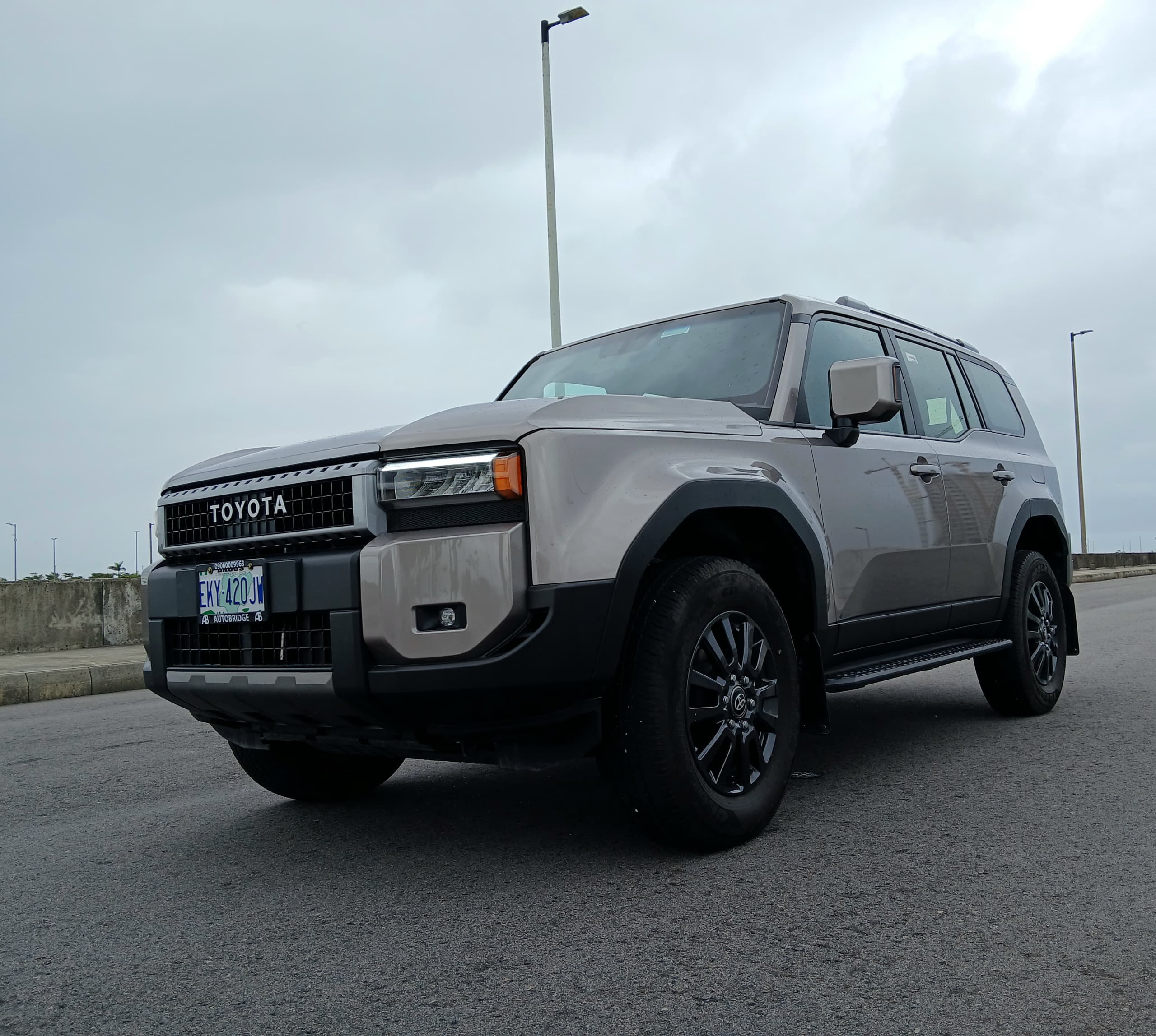 2024/2025 Toyota Land Cruiser Prado, front three-quarter view